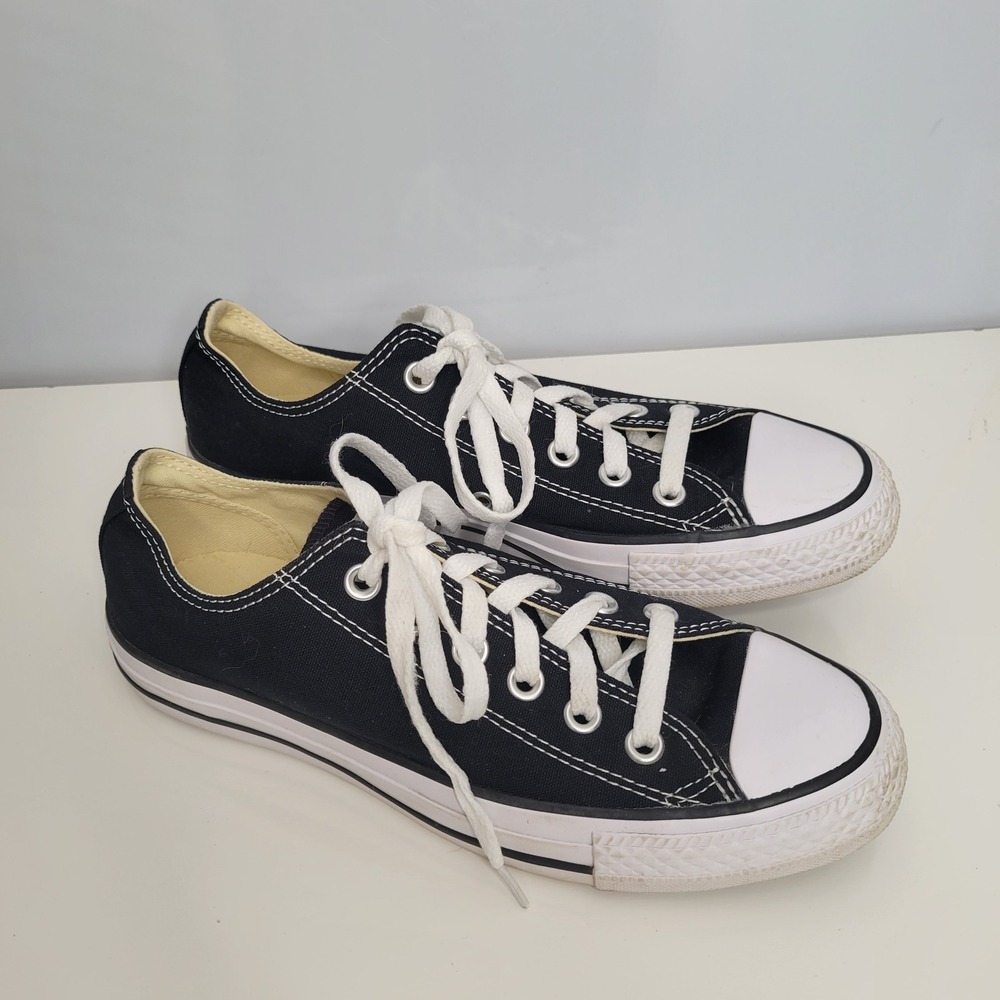 Converse Chuck Taylor All Star Low Top Mens 5.5 Womens 7.5 Black Canvas Sneakers
